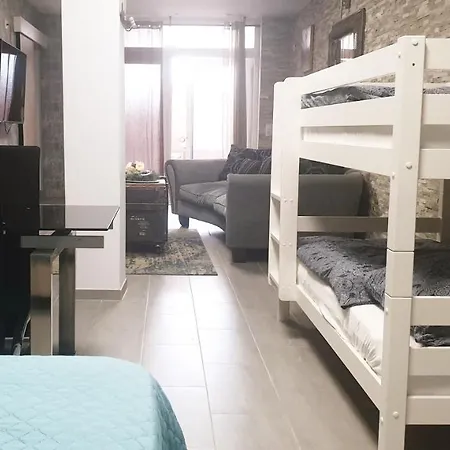 Apartment Mit Terrasse